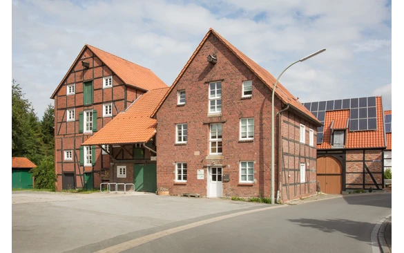 Im Bad Sassendorfer Ortsteil Lohne lohnt sich ein Stopp an der Mühle und am Mühlenteich.