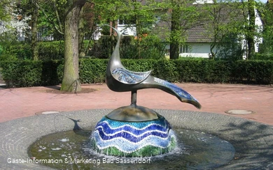 Mosaikpfau-Skulptur im Kurpark Bad Sassendorf