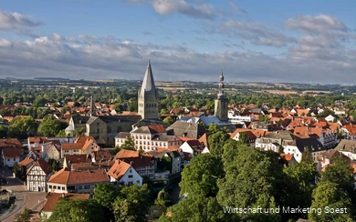 Eine Kirchturmsilhouette wie Lübeck hat Soest, eine der schönsten Städte Deutschlands, zu bieten. Soest ist nur 5 km von Bad Sassendorf entfernt, zu Fuß, mit dem Rad oder mit Bus und Bahn schnell erreichbar.