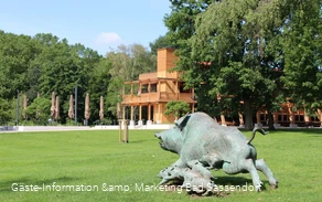 Wildwechsel-Skulptur im Kurpark Bad Sassendorf